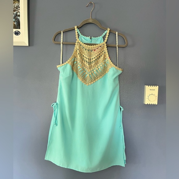 Lilly Pulitzer Pearl Romper in “Bali Blue”. Size 6 - Picture 2 of 8